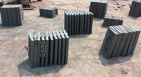 ����C��ĥ�r��